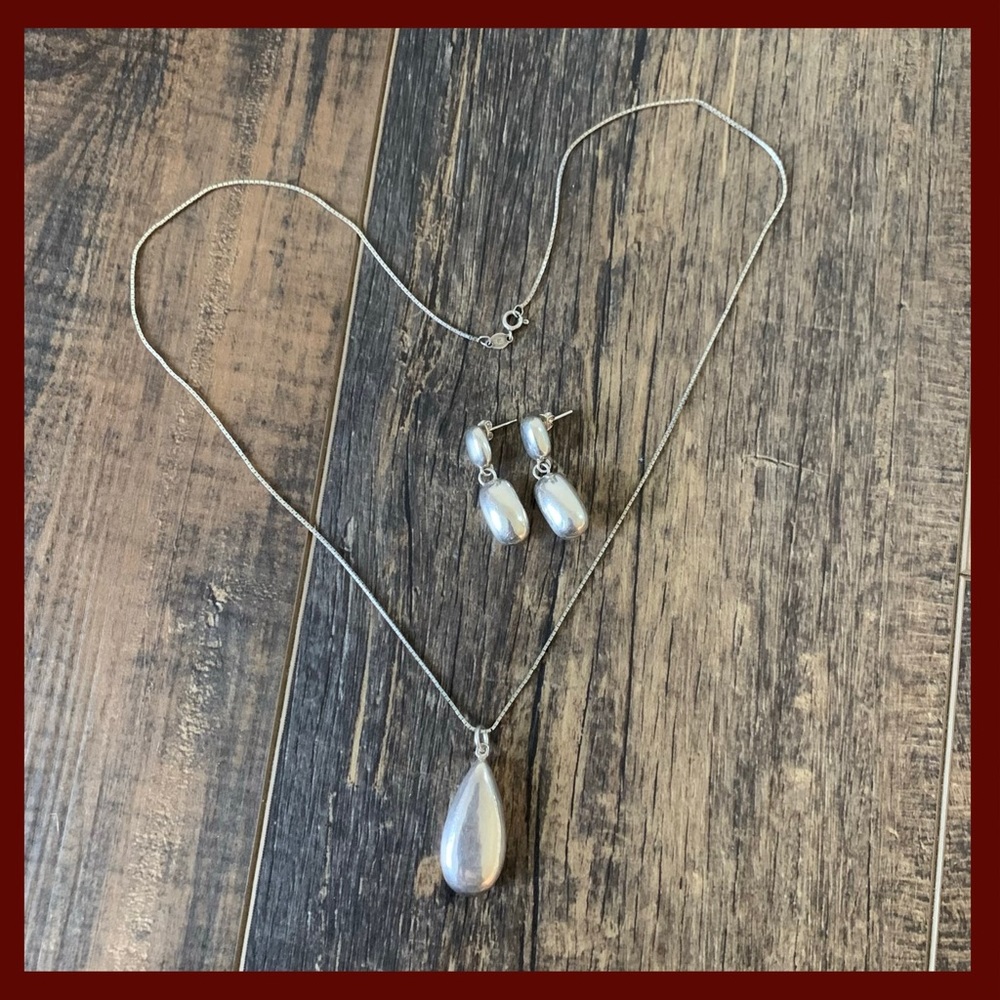 Sterling silver Tear Drop Pendant, Chain, Earrings